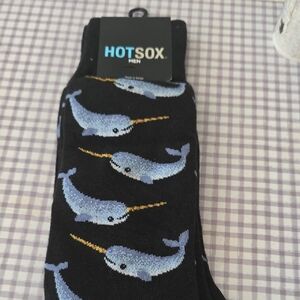 Place Men's Black and Blue Narwhal Socks